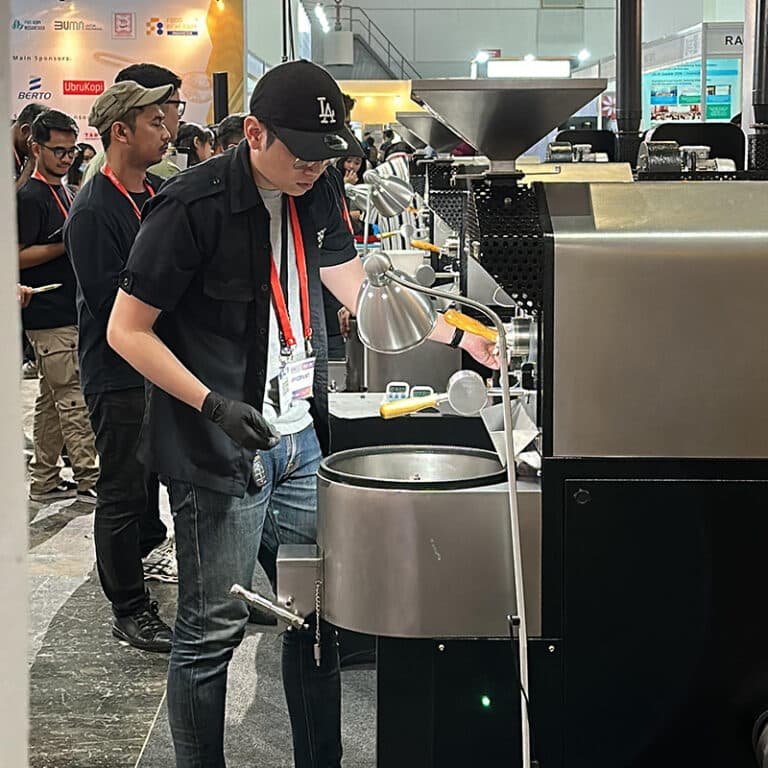 Roaster of VOTRRO Coffee in ICRC 2024 #3